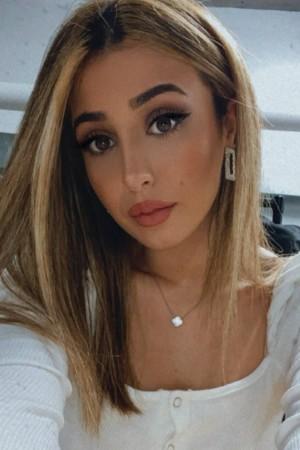 Picture of Arianna Mottaghi