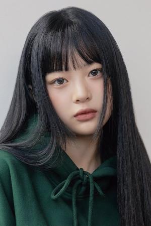 Picture of Hanni Pham
