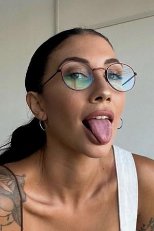 Picture of Naomi Asensi