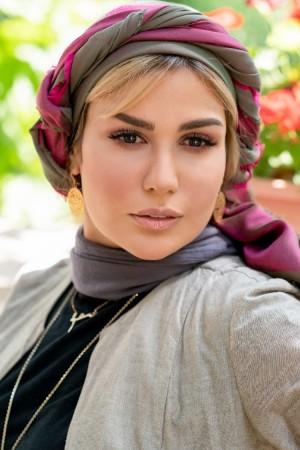 Picture of Roz Razavi