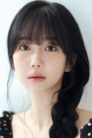 Picture of Shin Si-ye