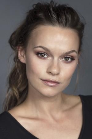Picture of Anna-Maree Thomas