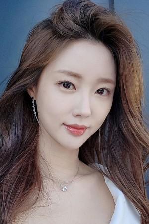 Picture of Hwang Mi-na
