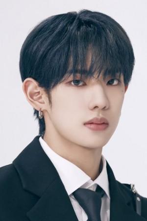 Picture of Kang Min-seo
