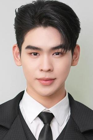 Picture of Poom Nuttapart Tuntistinchai