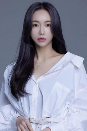 Picture of Park Seo-ah