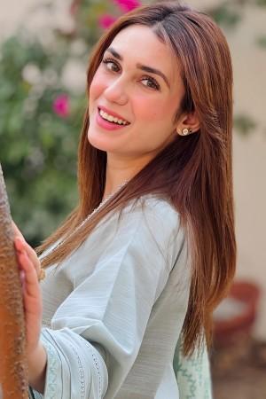 Picture of Hina tariq