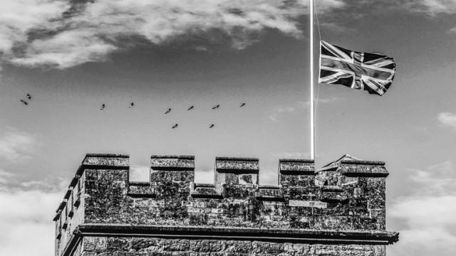 The Day The Queen Died: Minute by Minute