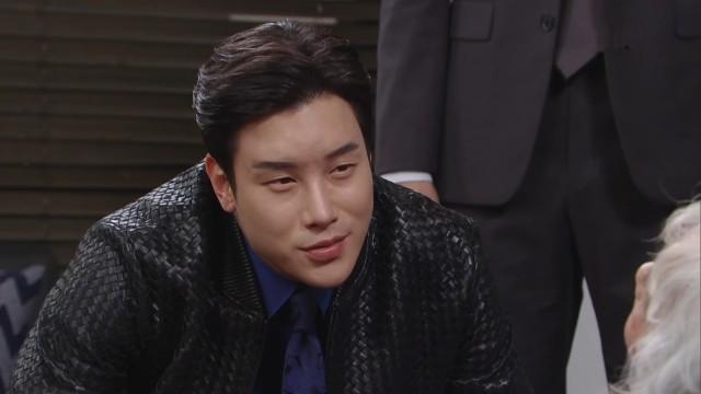 Jang Ki-yoon! Quantas pessoas você pisoteou porque era louco por dinheiro..?!