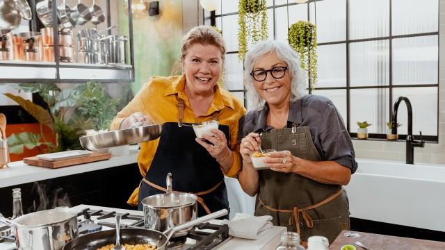 Poulet grillé cari et soya / Linguine courgettes / Panna cotta cardamome pommes caramél