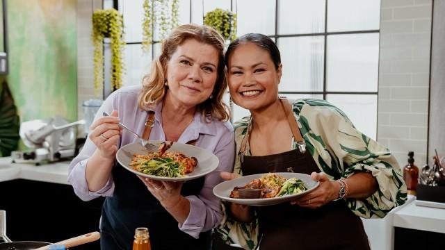 Riz frit aux œufs / Poulet grillé Tom Yum