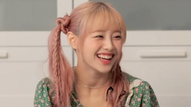 'I' Bomi is so drained of energy from ENFP CHUU that her face quivered.