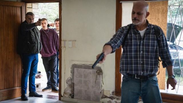 Vargas y la banda arriesgan todo para salvar a Giovanni