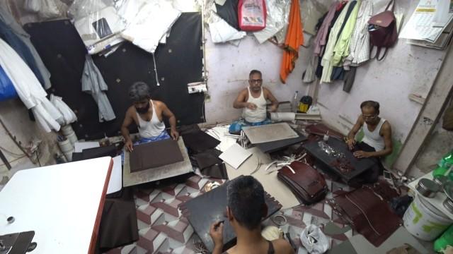 Slave labor leather factories of Dharavi, India