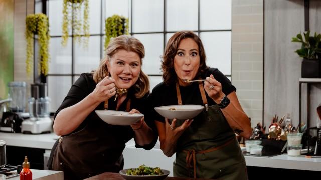 Soupe végé kimchi / Tofu et oeufs / Crudo concombre au gingembre et sésame