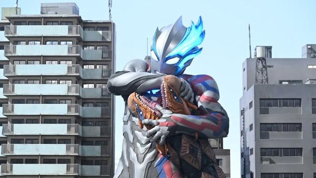 そびえ立つ恐怖
