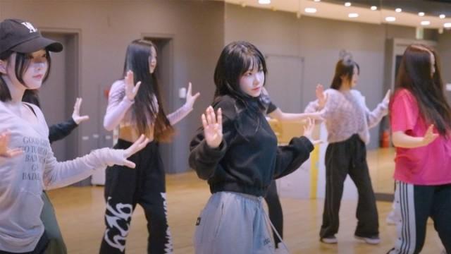 Most Members Ever???? Reveal the Behind of 16 members' New Look Dance Practice! | SIGNAL 231117