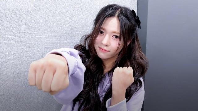 DaHyun became the MC for the Ballad Gravity LIVE! | SIGNAL 231121