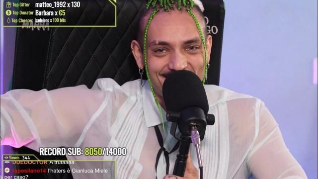 Come FARE L’AMORE grazie alle EMOJI | Cerbero Podcast #2055