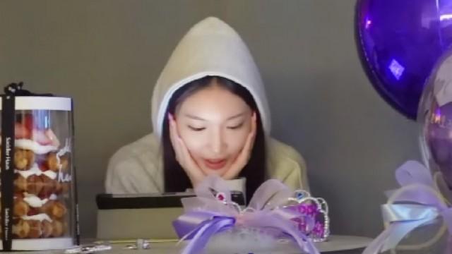 How CHUNG HA celebrates her birthday