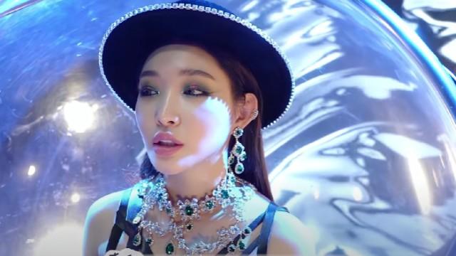 CHUNG HA 'Bicycle' MV Behind #2