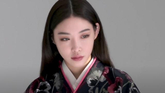 VOGUE Behind