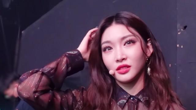 CHUNG HA 'RAIN  - WHY DON’T WE' Comeback Stage Behind