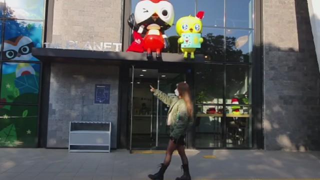 EP.7 | Ditched by a new friend and getting run over on the flower paths of Jeju