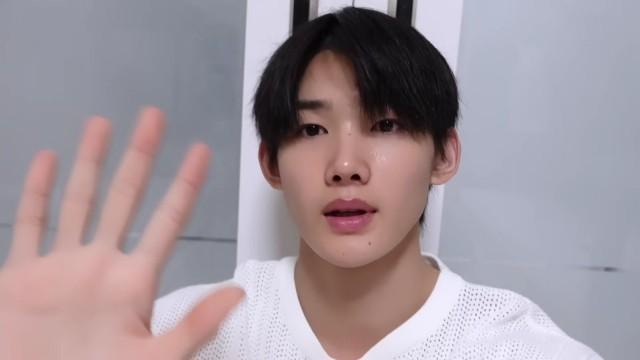 What he always does, a day before a music show 