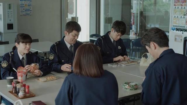 制服を脱いだ警察官