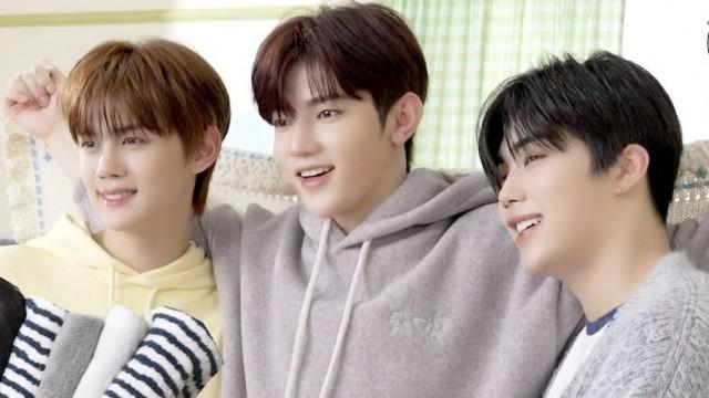 2024 SEASON'S GREETINGS 'Good Night’ Behind