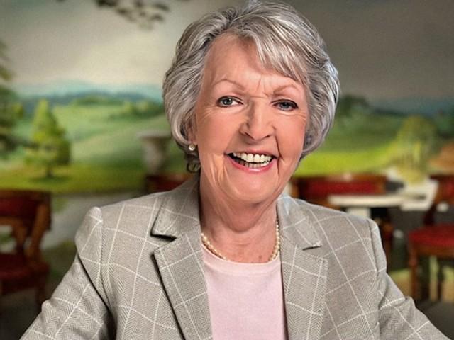 Penelope Keith Remembers... To the Manor Born