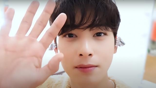 ‘JUST ONE 10 MINUTE’ | 어제도 오늘도 내일도 언제나 함께 걷자????