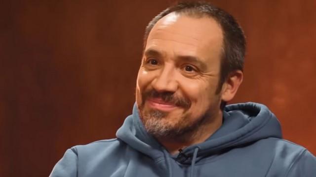 ALEXANDRE ASTIER : SES PREMIERS RÔLES, LA NOTORIÉTÉ DEPUIS KAAMELOTT, SES ENFANTS, LES HATERS SUR IN
