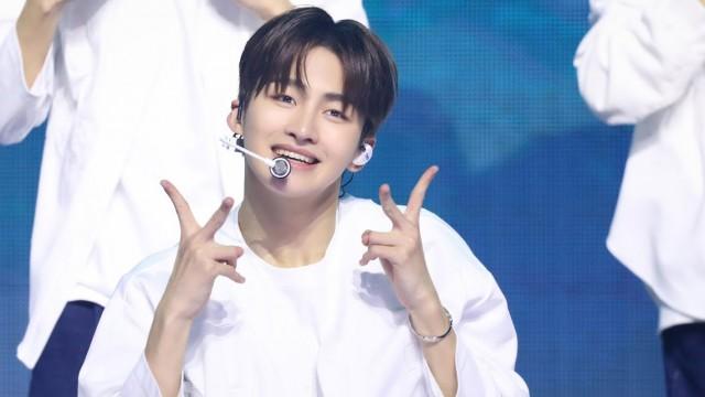 TWS Debut Showcase 'Sparkling Blue' - BFF (Jihoon FOCUS)