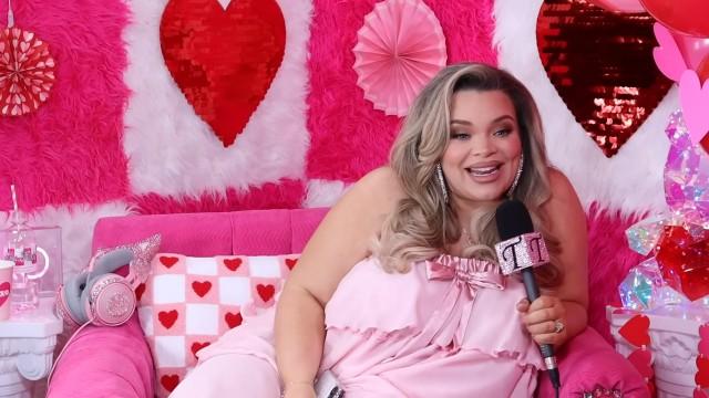 JoJo Siwa DEFENDS James Charles & Catherine Paiz Is WORSE Than Austin McBroom?