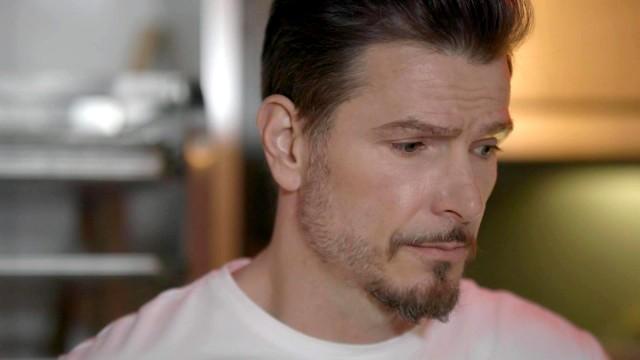 Chris will sich nun endlich von Corinna lösen