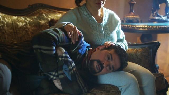 ابتليت بالدم.. والدم بلاني