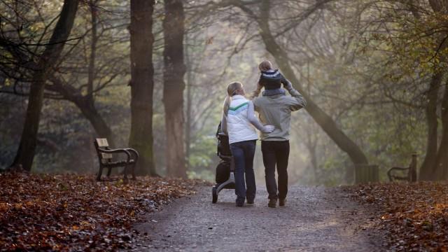 Lo mejor de 'Hoy en EL PÁIS' | ¿Es difícil adoptar en España?