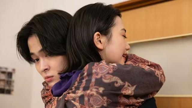 彼女は台風みたいなエイリアン