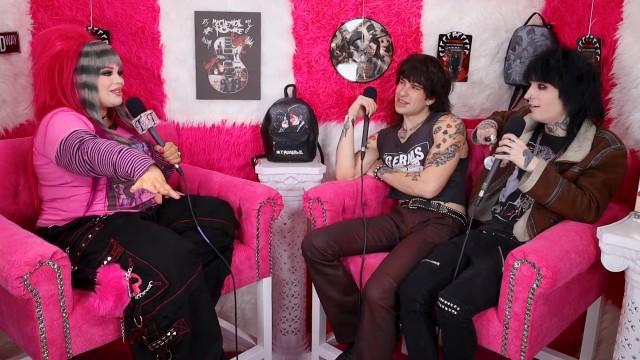 Jake Webber & Johnnie Guilbert On KISSING Each Other & REJECTING Trisha Paytas