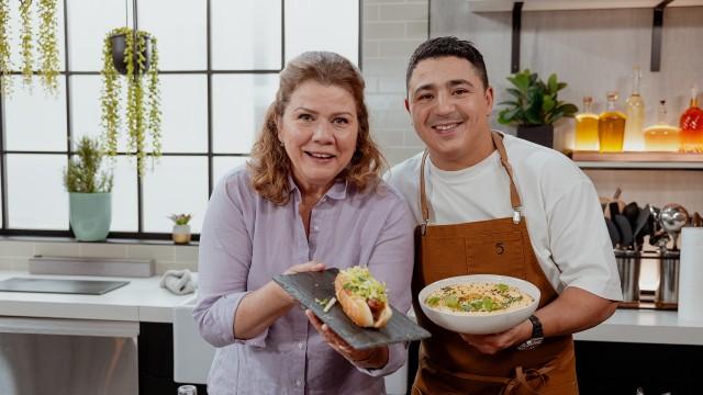 Houmous à l'harissa et lime / Hot-dogs mergez maison et salade choux de bruxelles