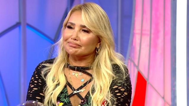 32. Bölüm - Yonca Evcimik