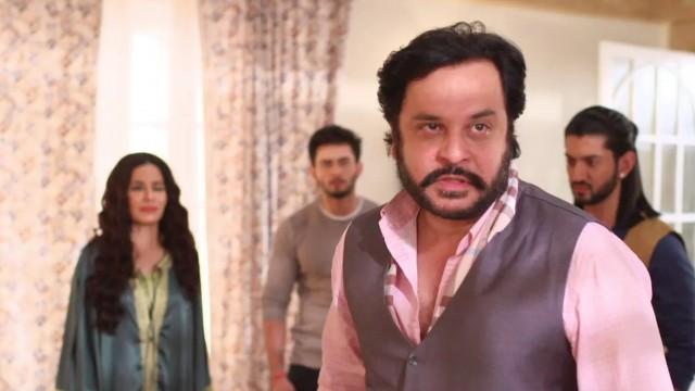 Tej Humiliates Janhvi