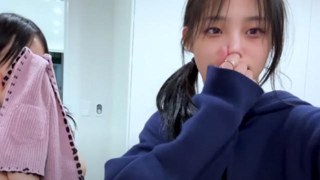 MINJI and HANNI's First Home Tour