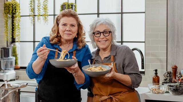 Macaronis longs moules et bettes à carde / Pouding pain dattes et pommes