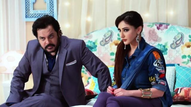 Janhvi Traps Tej, Svetlana