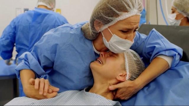 Carol no puede conocer a su hija debido a la gravedad de su estado