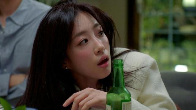 The Man Behind Su-ji’s Phone