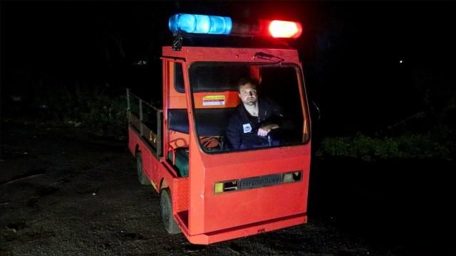 Adding lights to my Mini Firetruck